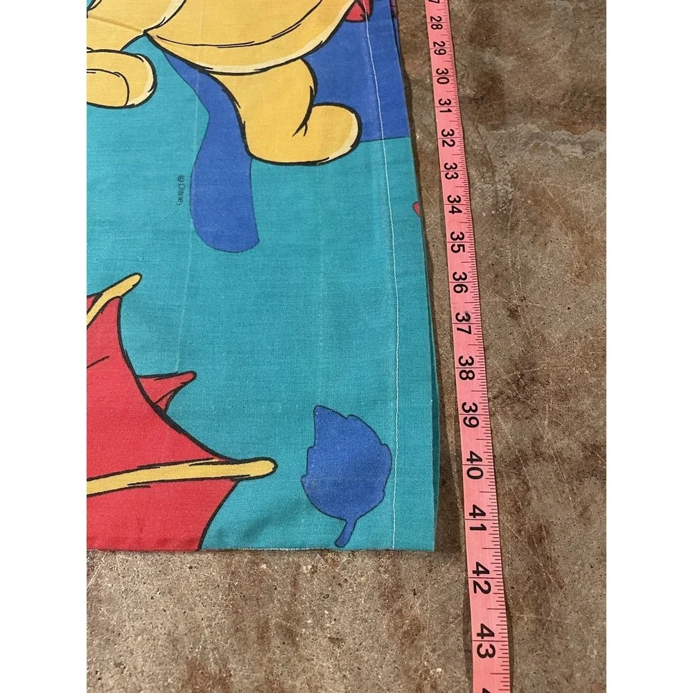 Vintage Disney Winnie the Pooh Bed Sheet Piglet Honey 32W‎ x 83L